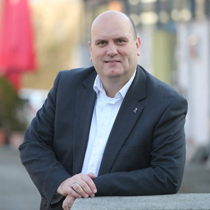  Uwe Serke